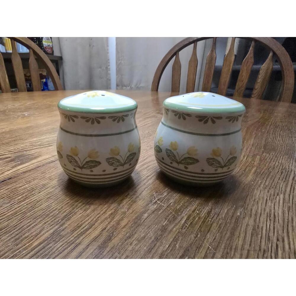 Pfaltzgraff Circle of Kindness Salt & Pepper Shakers Yellow Flowers Discontinued